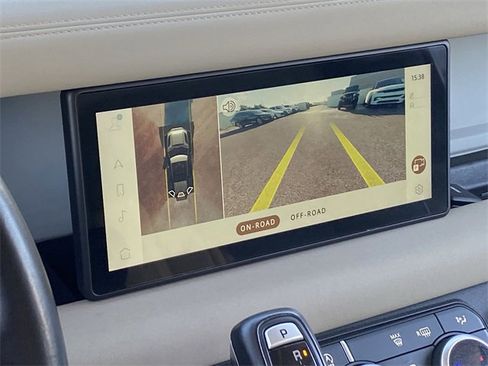 Used 2020 Land Rover Defender 110 SE image 15