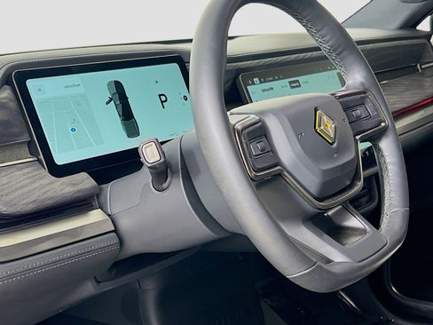 Used 2022 Rivian R1T Launch Edition image 10