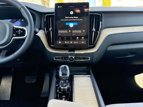 New 2026 Volvo XC60 B5 Plus w/ Climate Package image 14