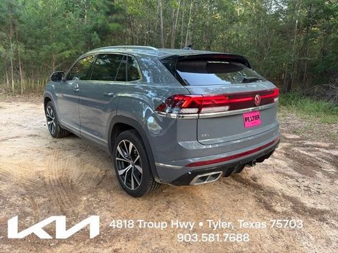 Used 2025 Volkswagen Atlas Cross Sport SEL Premium R-Line AWD/4WD image 9