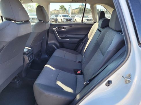 Used 2020 Toyota RAV4 XLE w/ Convenience Package image 12