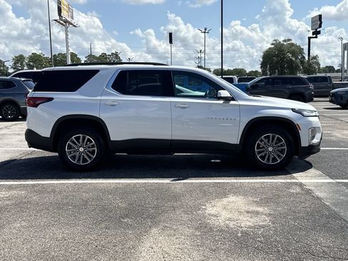 Used 2023 Chevrolet Traverse LT w/ LPO, Floor Liner Package FWD image 4