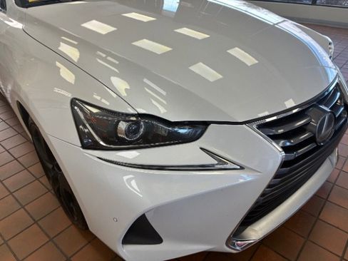 Used 2018 Lexus IS 300 image 2