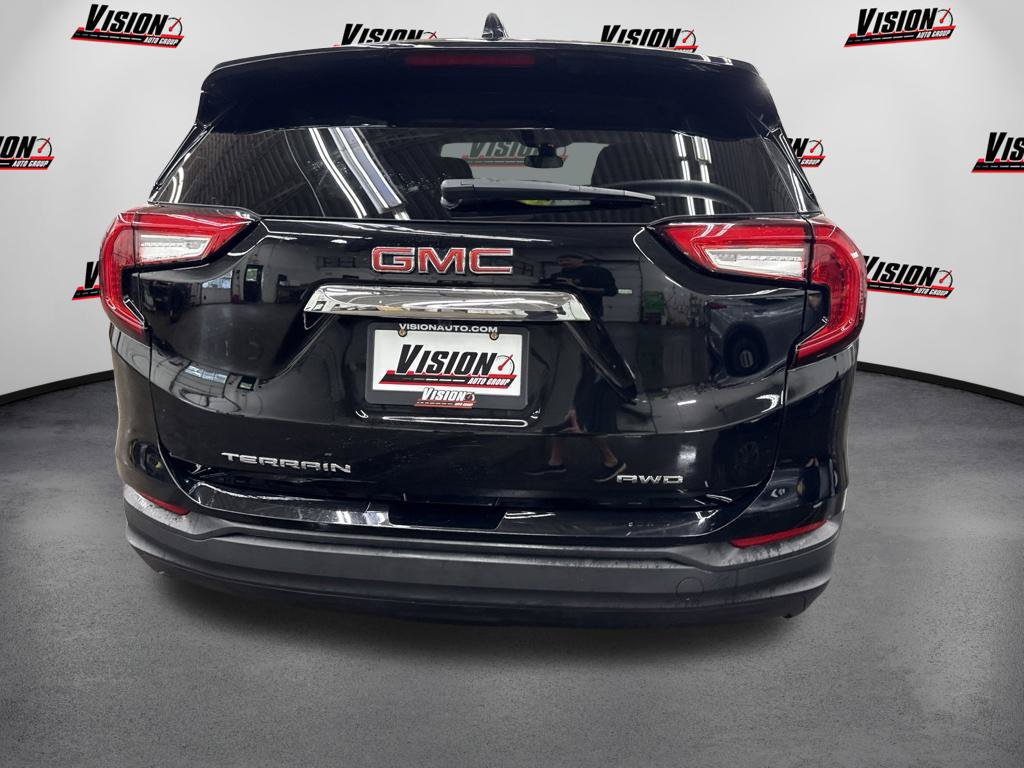 Used 2023 GMC Terrain SLE w/ LPO, Floor Liner Package AWD/4WD image 6