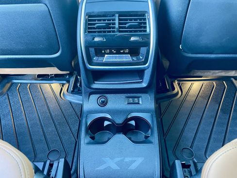 Used 2024 BMW X7 xDrive40i w/ M Sport Package AWD/4WD image 26