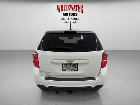 Used 2017 Chevrolet Equinox LS FWD image 3