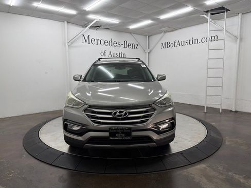 Used 2017 Hyundai Santa Fe Sport FWD image 2