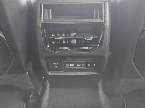 New 2026 Jeep Grand Cherokee Limited AWD/4WD image 24