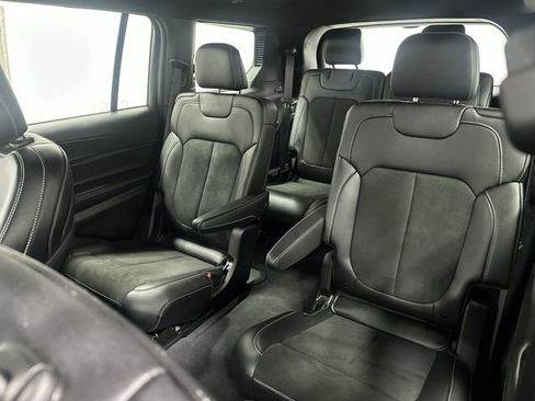 Used 2024 Jeep Grand Cherokee L Altitude image 25