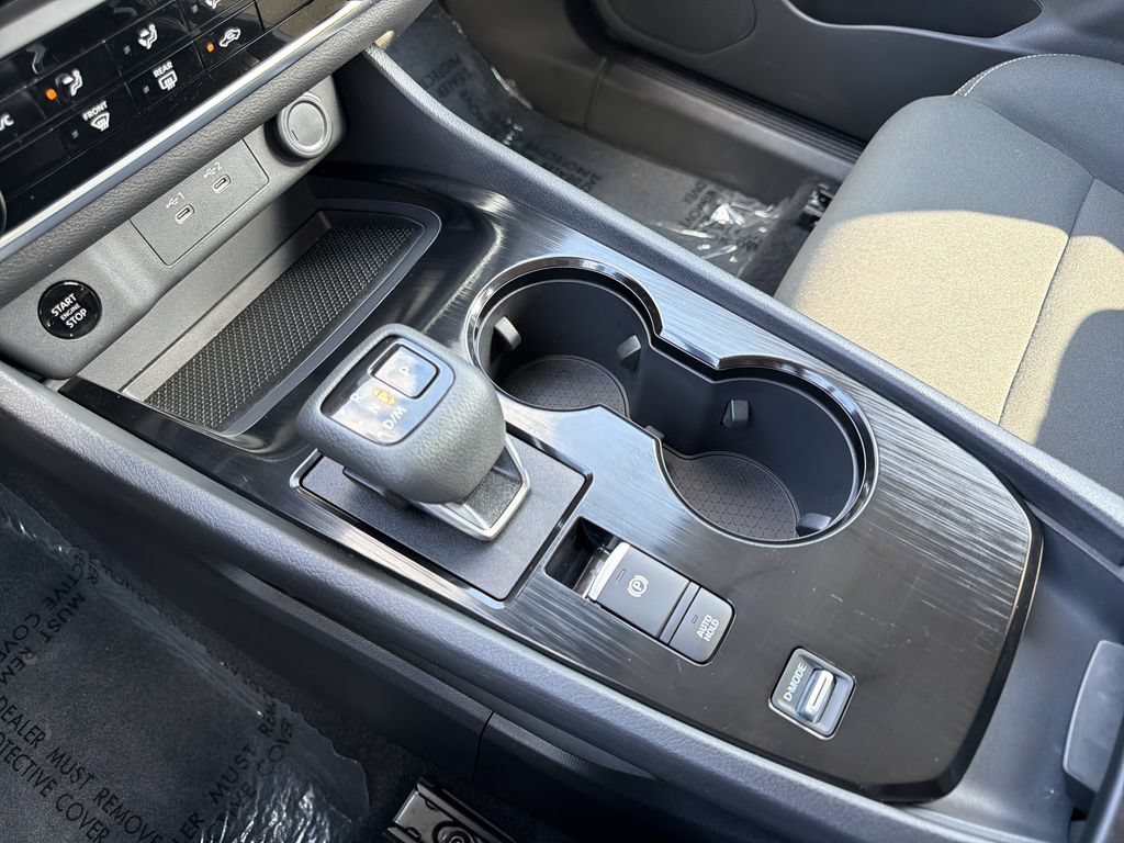 Used 2026 Nissan Rogue S FWD image 7