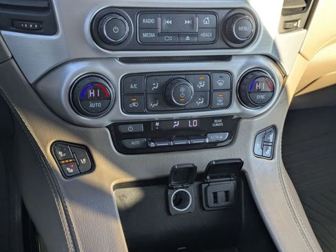 Used 2017 GMC Yukon SLT w/ Premium Edition image 23