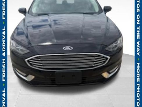 Used 2018 Ford Fusion SE w/ Equipment Group 201A FWD image 1