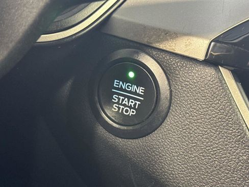 Used 2020 Ford Escape SE image 29