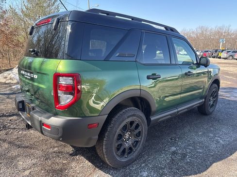 Used 2025 Ford Bronco Sport Badlands image 9