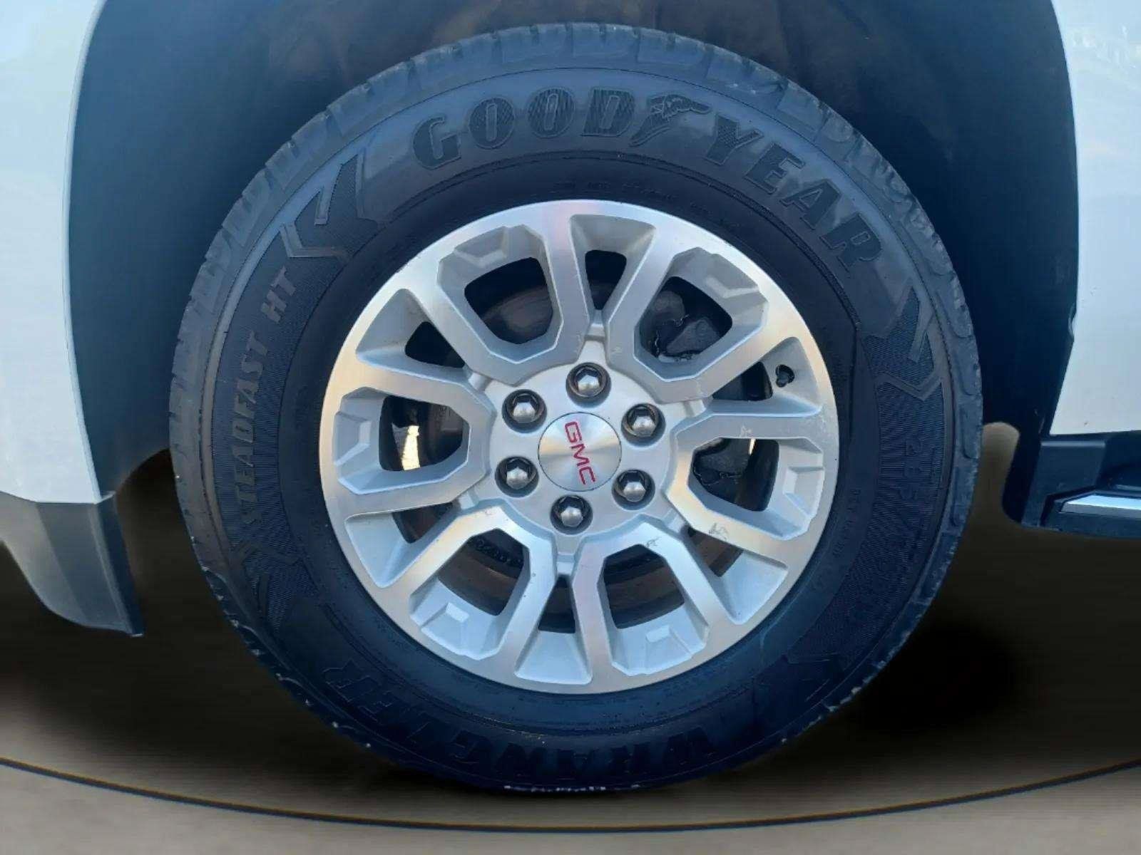 Used 2018 GMC Yukon XL SLT w/ Open Road Package AWD/4WD image 34