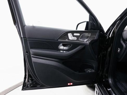 Used 2025 Mercedes-Benz GLS 63 AMG GLS 63 AMG image 5