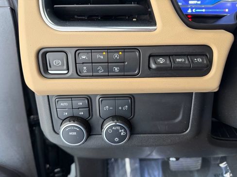 Used 2023 Chevrolet Tahoe Premier AWD/4WD image 6