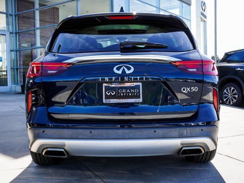 Used 2021 INFINITI QX50 Sensory image 9