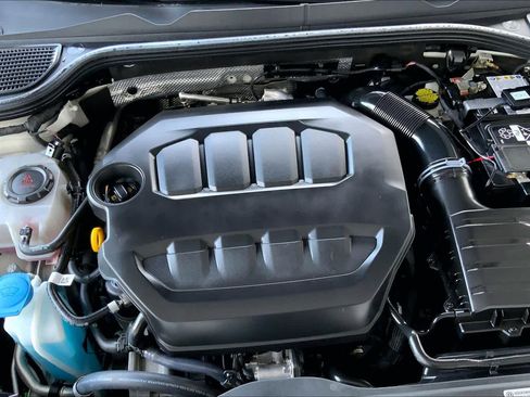 Used 2024 Volkswagen Golf R image 31