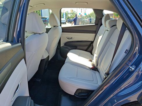 Certified 2025 Hyundai Tucson SE image 25