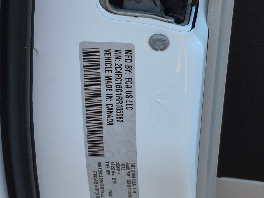 Used 2024 Chrysler Pacifica Touring-L FWD image 31