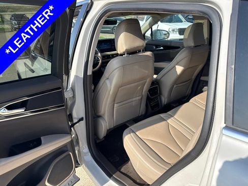 Used 2022 Lincoln Nautilus Reserve AWD/4WD image 7