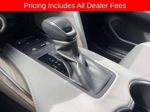 Used 2023 Toyota Venza Limited AWD/4WD image 34