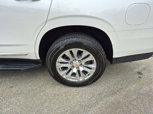 Used 2022 GMC Yukon Denali image 16