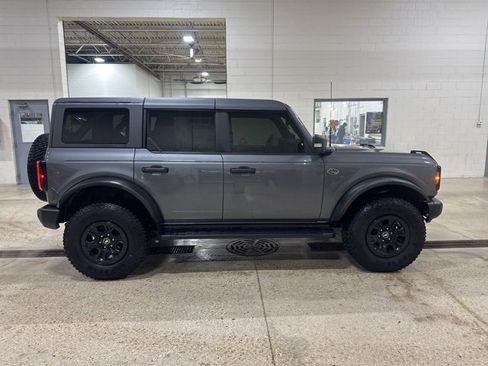 Used 2022 Ford Bronco Wildtrak image 2