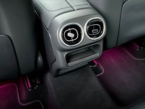 Certified 2025 Mercedes-Benz GLC 43 AMG 4MATIC image 25