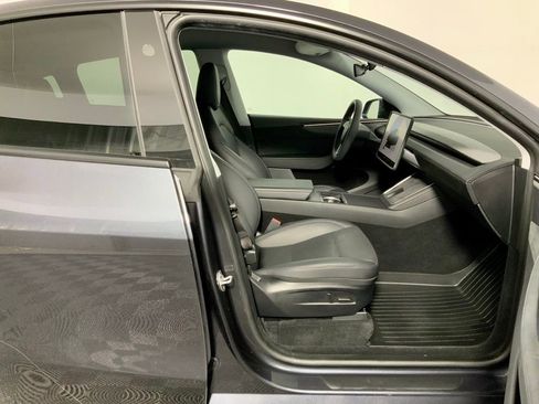 Used 2026 Tesla Model Y Long Range image 32