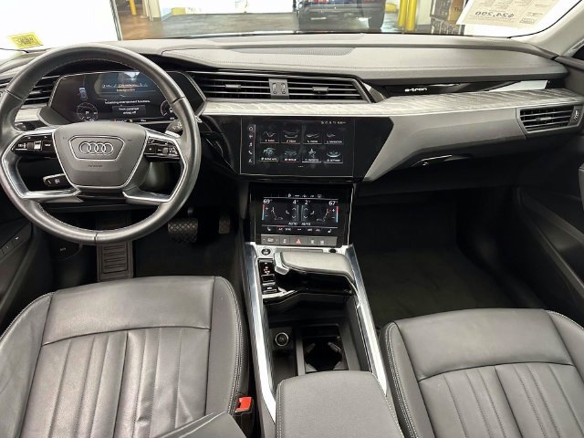 Used 2021 Audi e-tron Premium AWD/4WD image 13