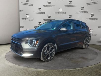 Used 2023 Kia Niro SX Touring
