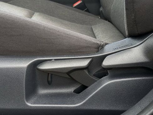 Used 2025 Toyota Camry LE image 28