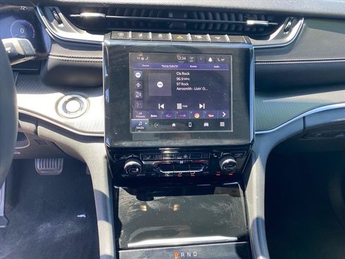 Used 2023 Jeep Grand Cherokee L Laredo AWD/4WD image 11