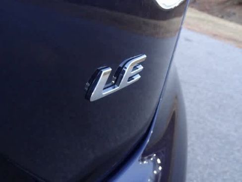 Used 2025 Toyota Corolla LE image 30