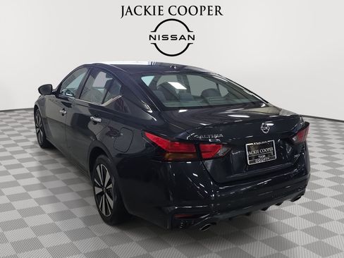 Used 2020 Nissan Altima 2.5 SV AWD/4WD image 7