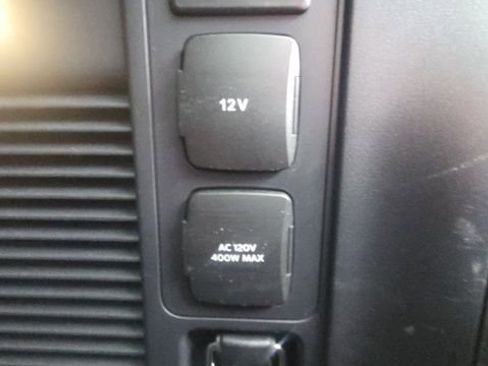 Used 2025 Ford Expedition Active image 13