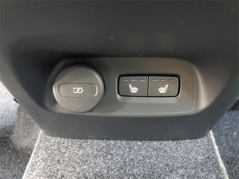 New 2026 Volvo XC40 B5 Core w/ Protection Package Premier image 31