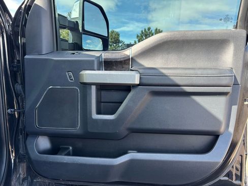 Used 2022 Ford F250 4x4 Crew Cab Super Duty image 25