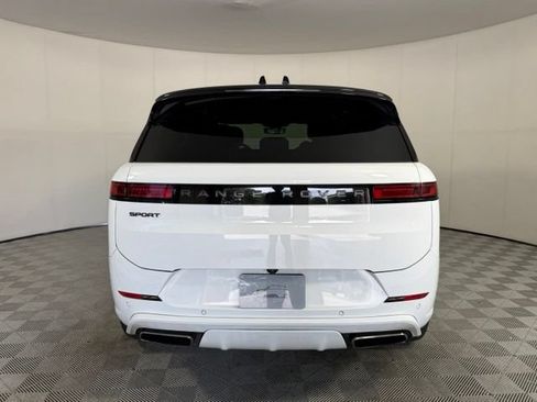 Used 2024 Land Rover Range Rover Sport Dynamic SE AWD/4WD image 3