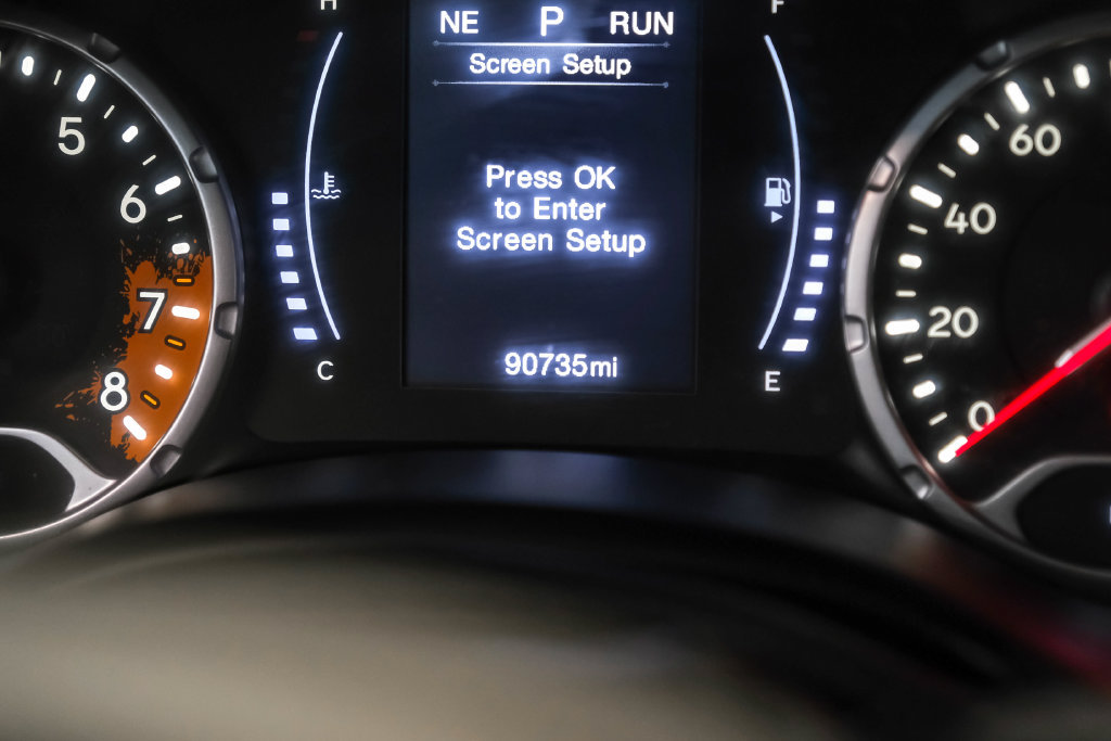 Used 2017 Jeep Renegade Latitude w/ Cold Weather Group AWD/4WD image 19