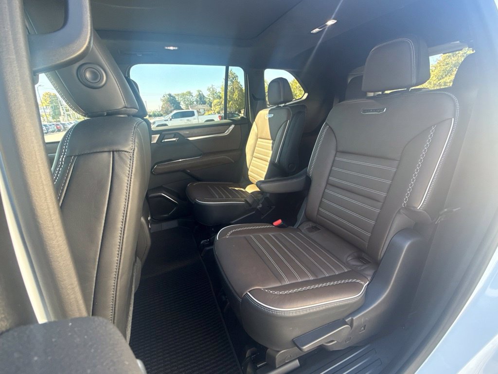 Used 2026 GMC Acadia Denali Ultimate AWD/4WD image 16