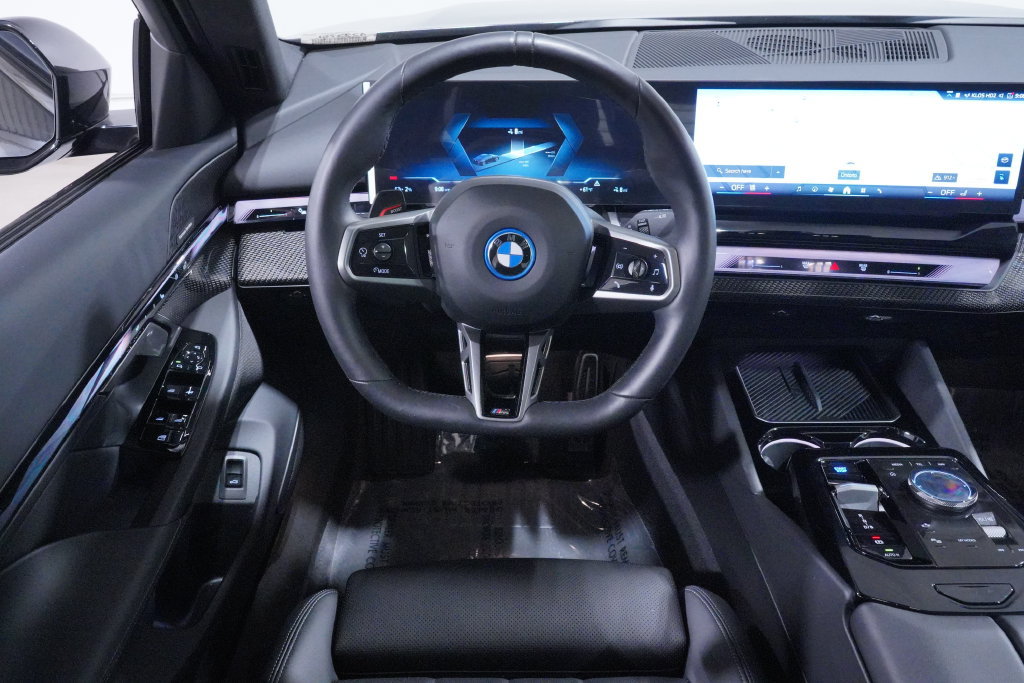 Used 2026 BMW i5 eDrive40 w/ M Sport Package RWD image 12