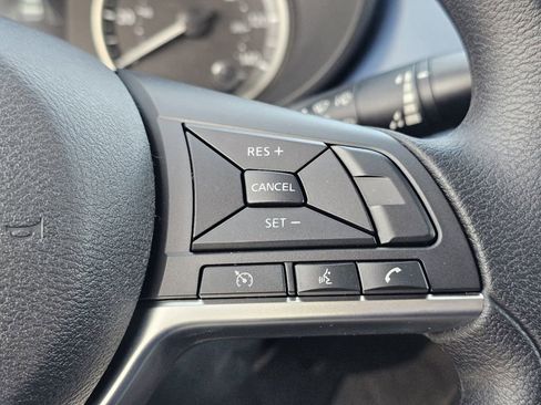 New 2025 Nissan Versa SV w/ Trunk Package FWD image 18