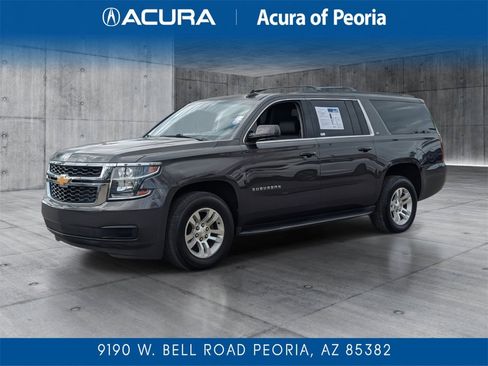 Used 2016 Chevrolet Suburban LT image 1