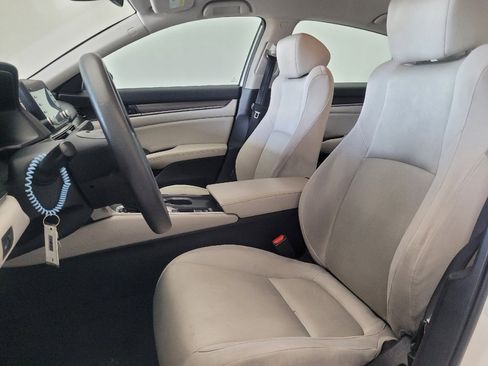 Used 2018 Honda Accord LX image 17