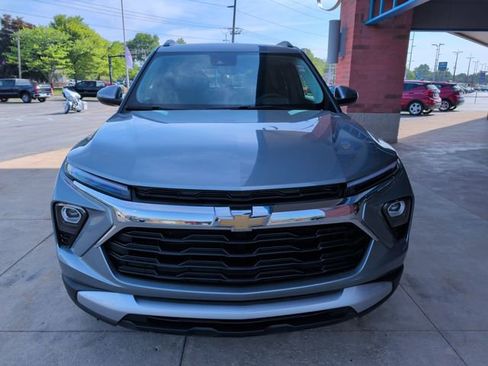 Used 2024 Chevrolet TrailBlazer LT w/ LT Cold Weather Package FWD image 10