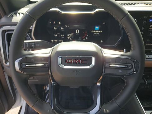 New 2026 GMC Canyon AT4 w/ Nightfall Edition AWD/4WD image 18