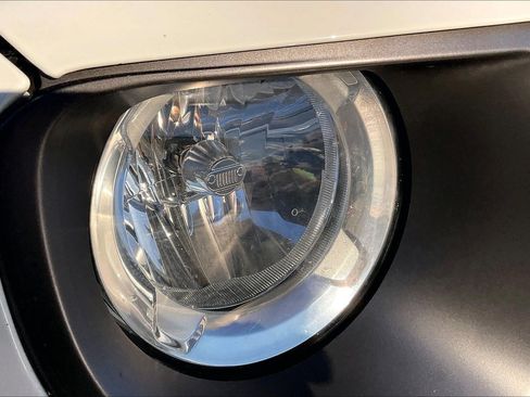 Used 2019 Jeep Renegade Limited w/ UConnect 8.4 Nav Group image 25